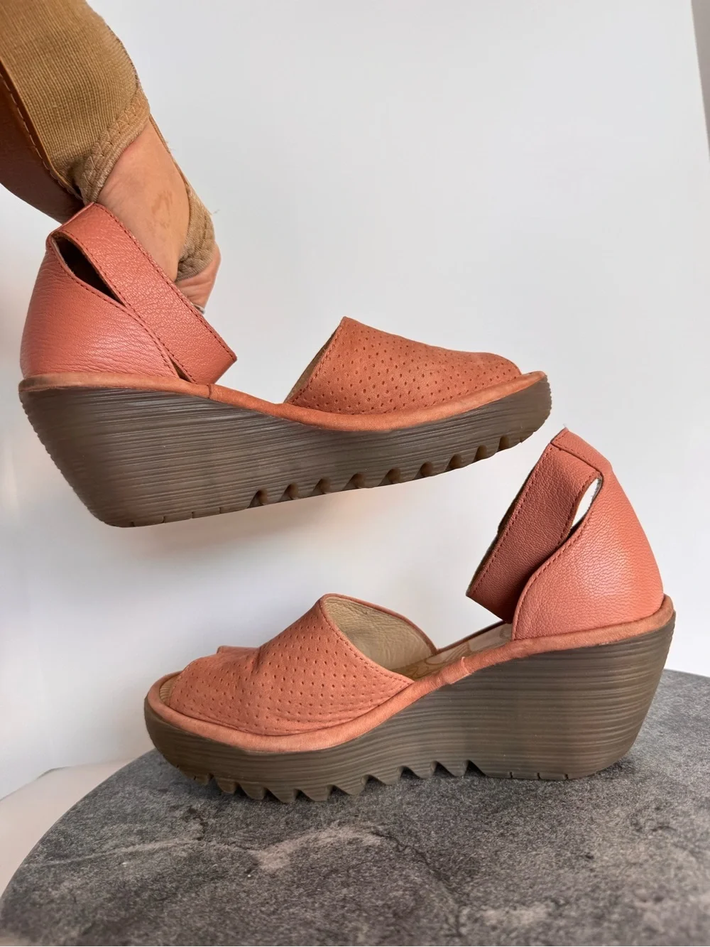 Fly London Yake Rose Perforated Leather Wedge Heels 37